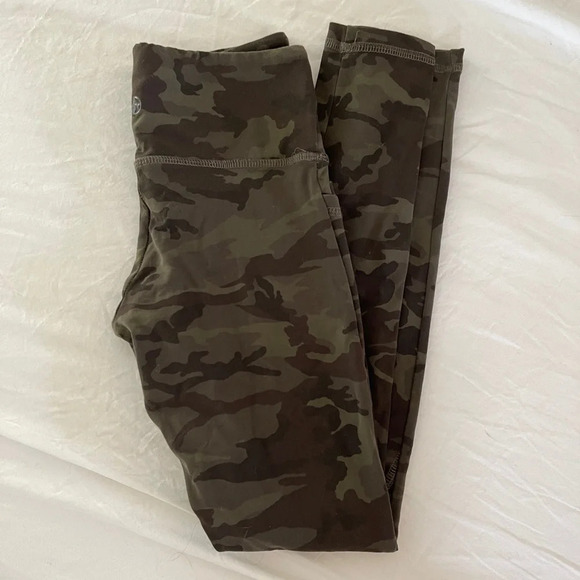 NWOT Strut This Camo Leggings/Tights - Picture 3 of 5